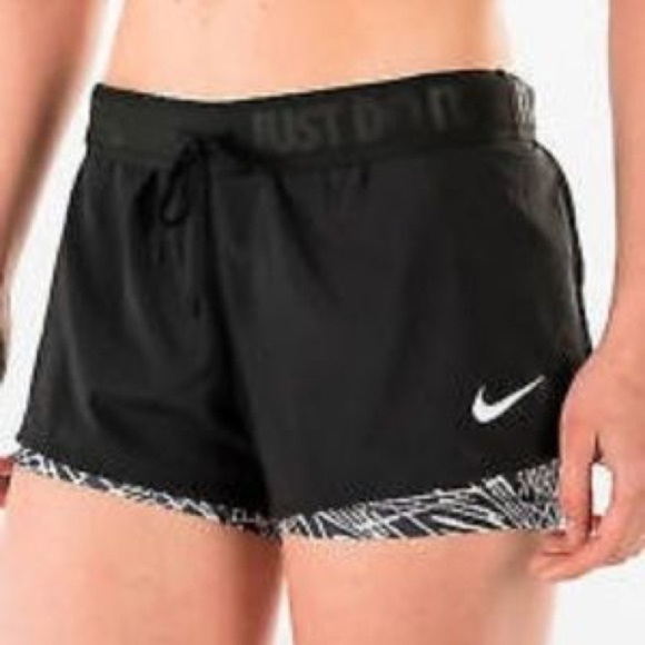 Nike Pants - Nike womens full flex 2 in 1 twist training short size L large  athletic running